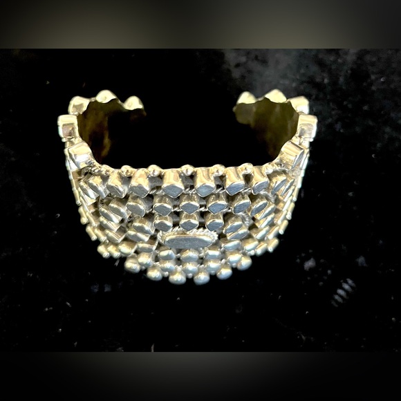 Sterling Silver Cuff Bracelet. Gender neutral. - Picture 3 of 12